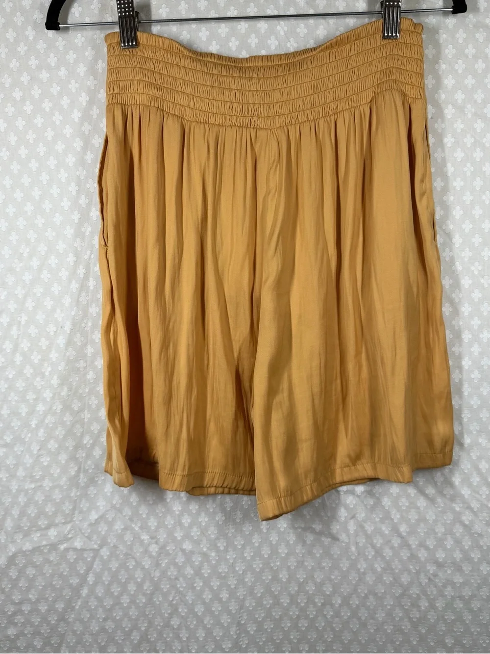 Free People‎ Yellow High Rise Pleated Satin Baggy Shorts